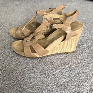 Tan wedges